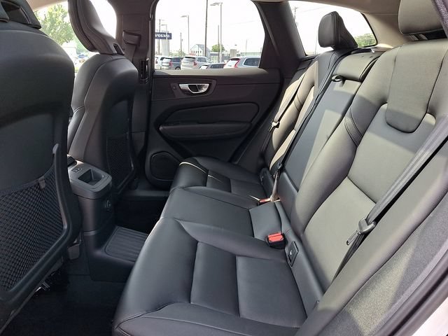 Certified 2024 Volvo XC60 T8 Core w/ Climate Package AWD/4WD image 10