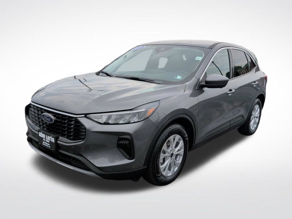 Certified 2023 Ford Escape Active w/ Tech Pack #2 FWD image 3