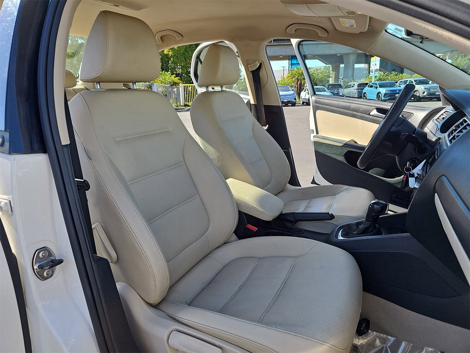 Used 2014 Volkswagen Jetta SE image 10