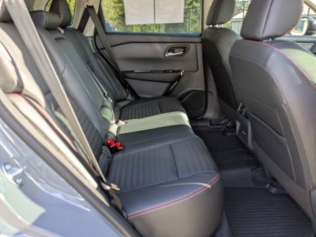 Used 2026 Nissan Rogue SV image 40