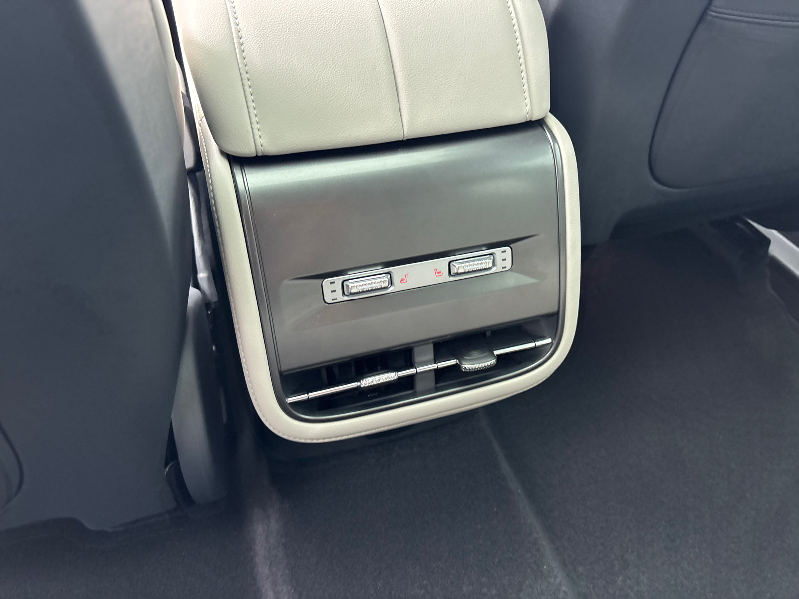 New 2026 Lincoln Nautilus Reserve AWD/4WD image 33