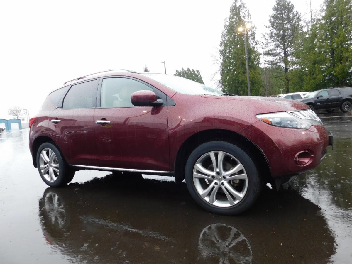 Used 2010 Nissan Murano LE w/ Navigation Pkg image 1