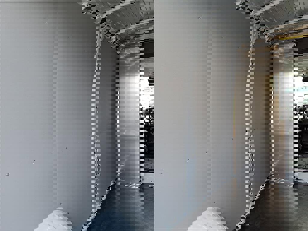 Used 2025 RAM ProMaster 2500 w/ Convenience Group image 10