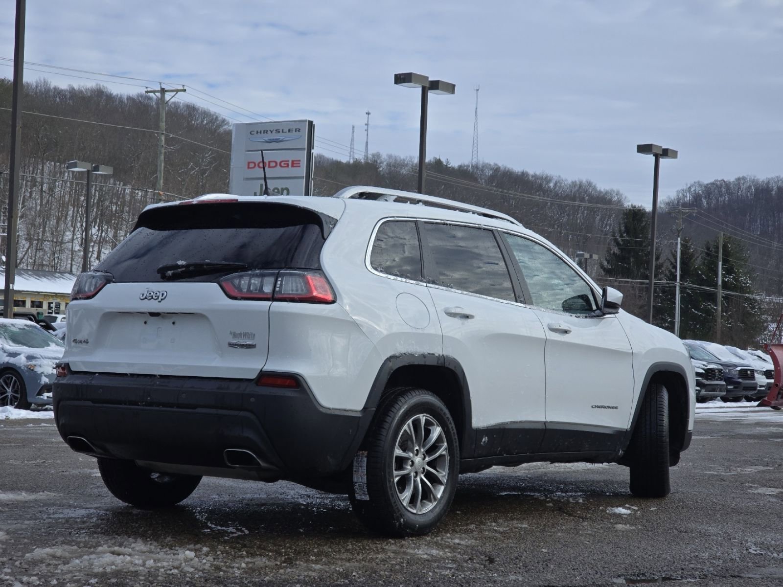 Used 2021 Jeep Cherokee Latitude Lux w/ Comfort/Convenience Group image 14