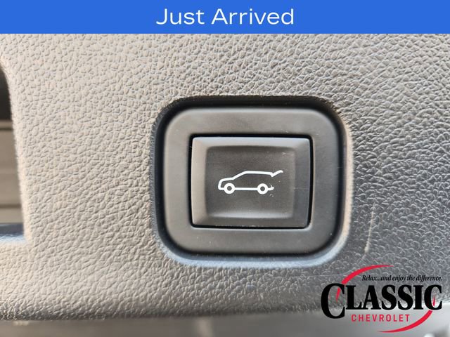 Used 2025 Chevrolet Traverse LT w/ Midnight/Sport Edition FWD image 45
