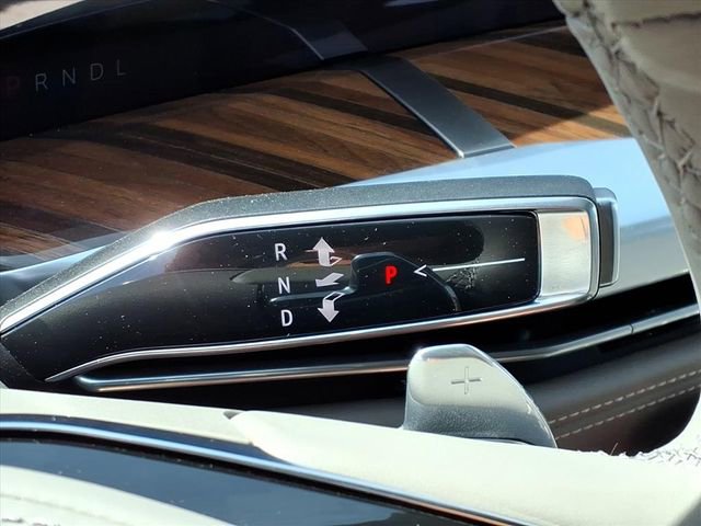 New 2026 Cadillac Escalade ESV Platinum Sport w/ LPO, ONYX Package AWD/4WD image 13
