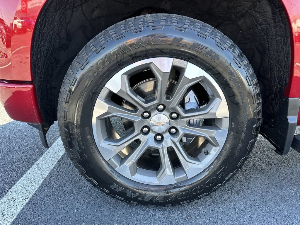 Used 2023 Chevrolet Silverado 1500 High Country AWD/4WD image 16