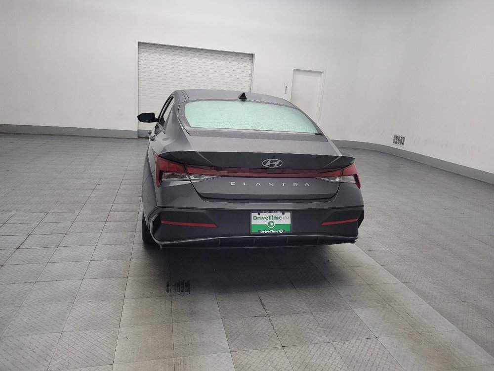 Used 2024 Hyundai Elantra SE image 6