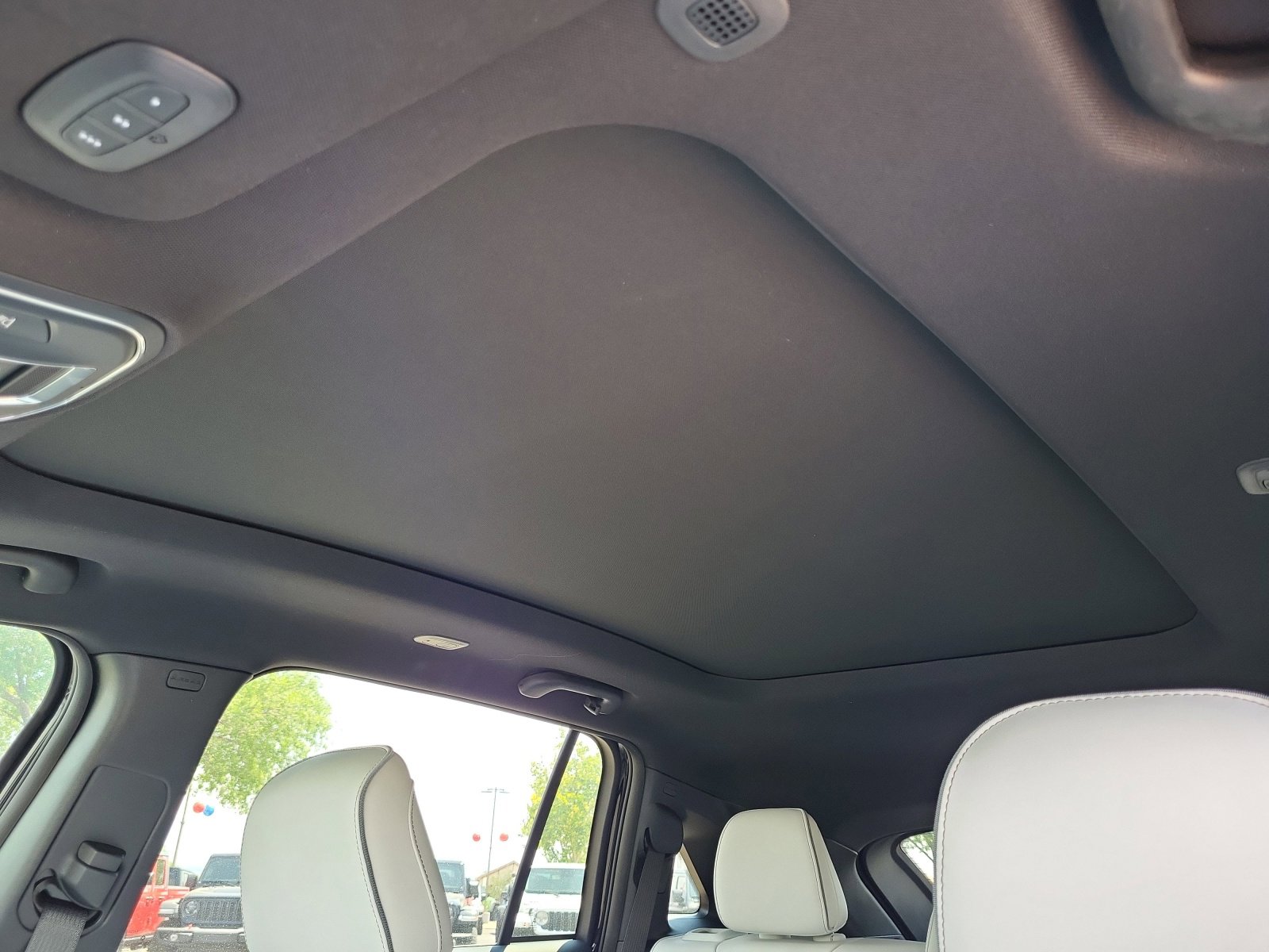 New 2025 Jeep Wagoneer Limited image 19