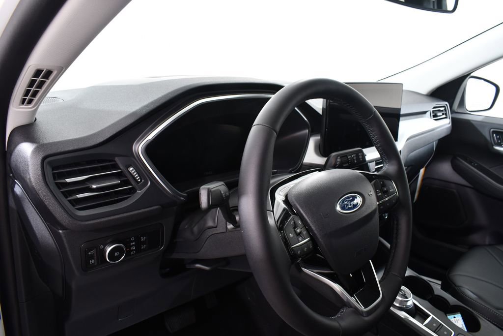 New 2025 Ford Escape SE w/ PHEV Premium Package image 11