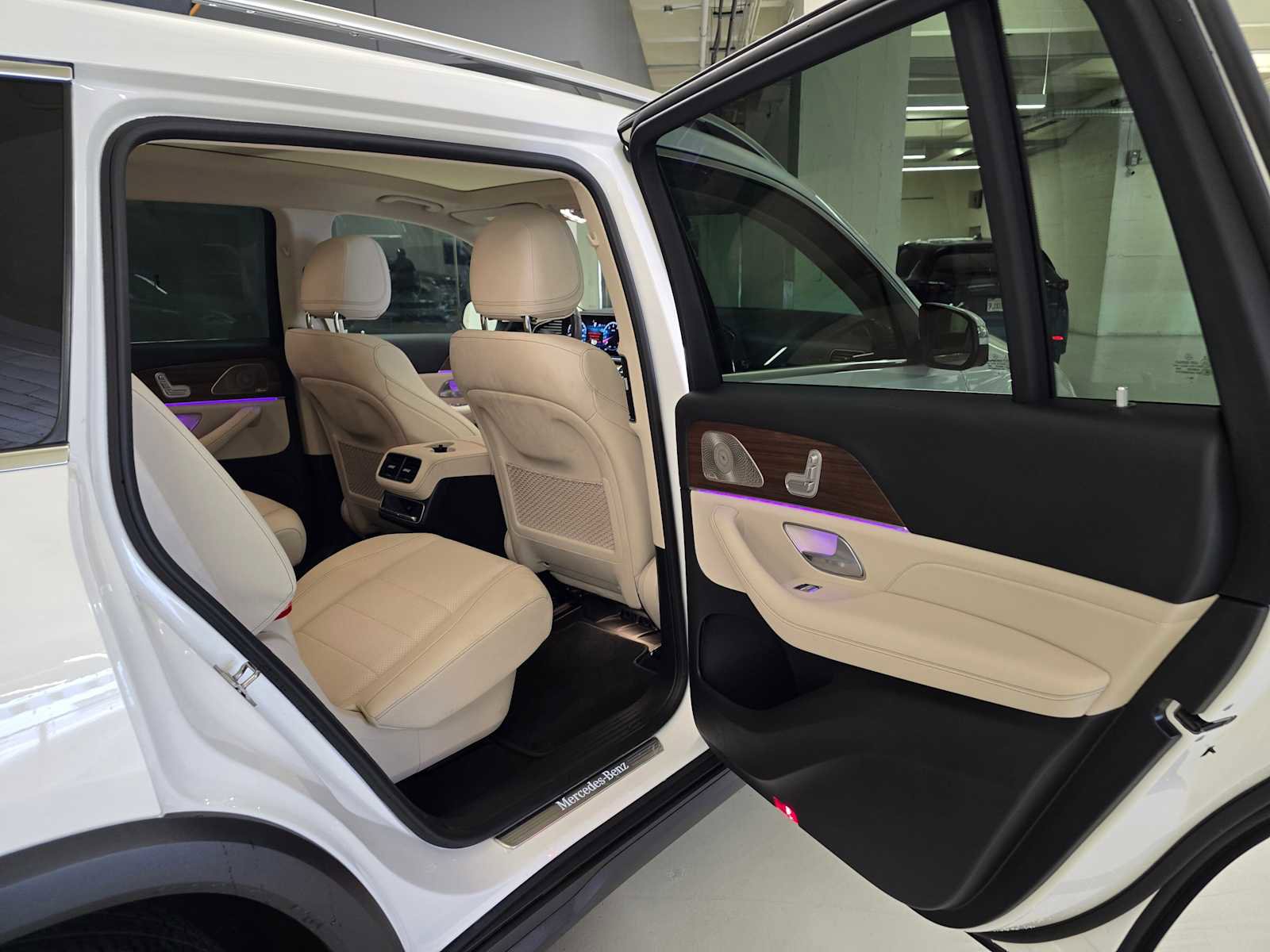 Used 2025 Mercedes-Benz GLS 450 GLS 450 image 15