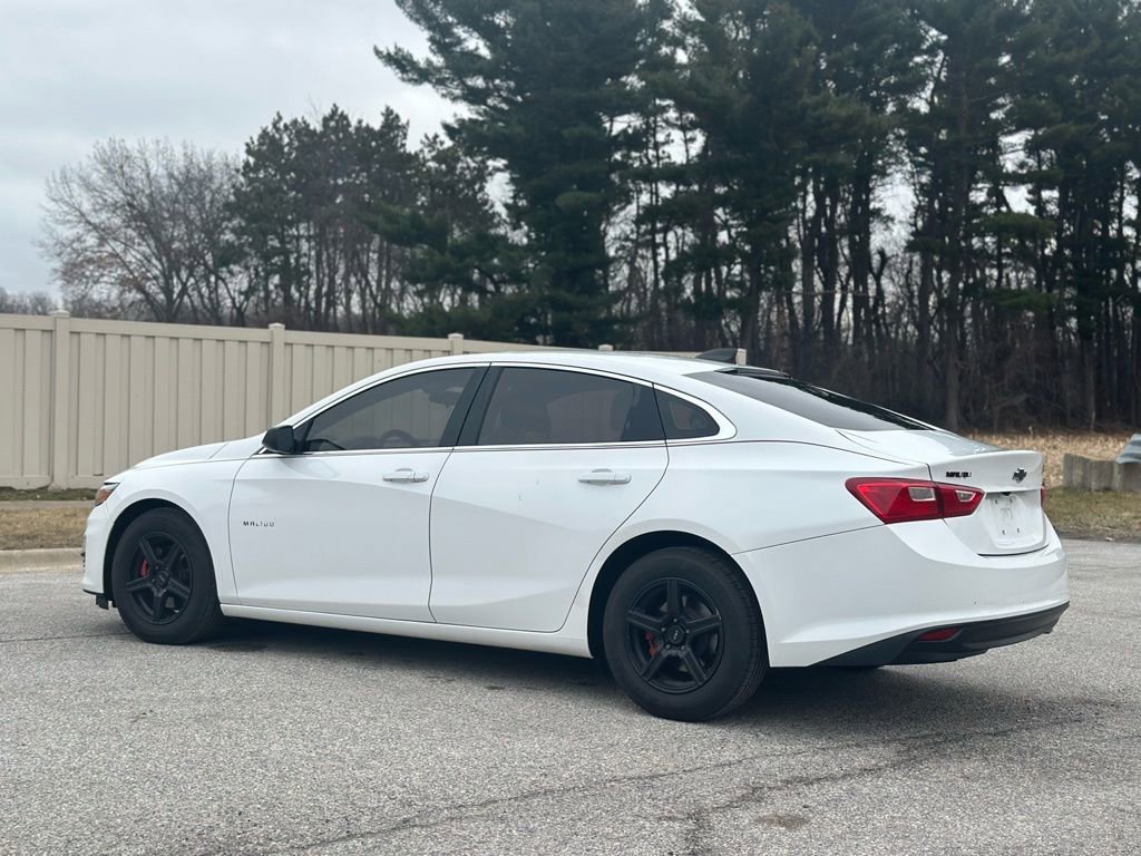 Used 2020 Chevrolet Malibu LS FWD image 4