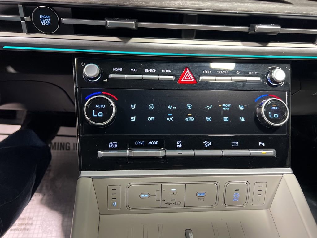 Used 2025 Hyundai Santa Fe Limited image 29