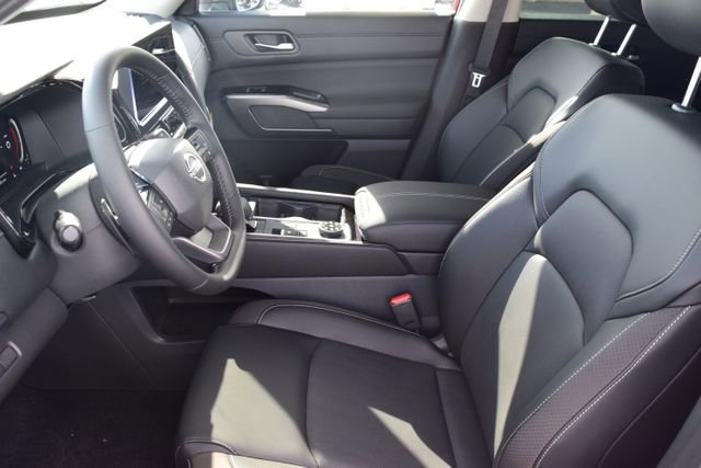 New 2026 Nissan Pathfinder SL AWD/4WD image 11