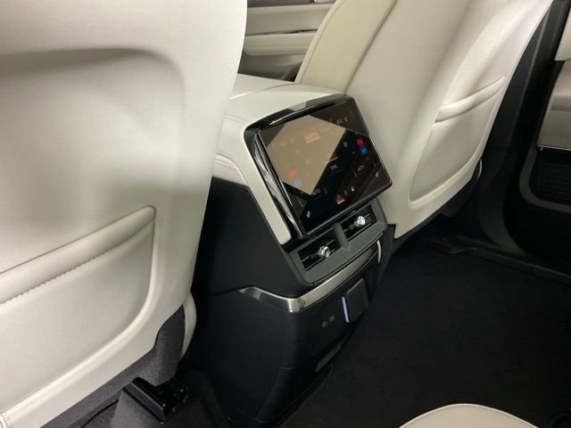 New 2026 Cadillac Vistiq Sport image 17