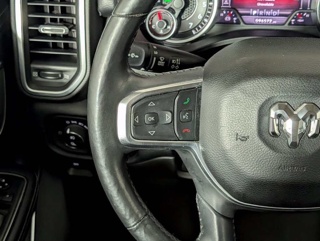 Used 2019 RAM 1500 Laramie AWD/4WD image 18