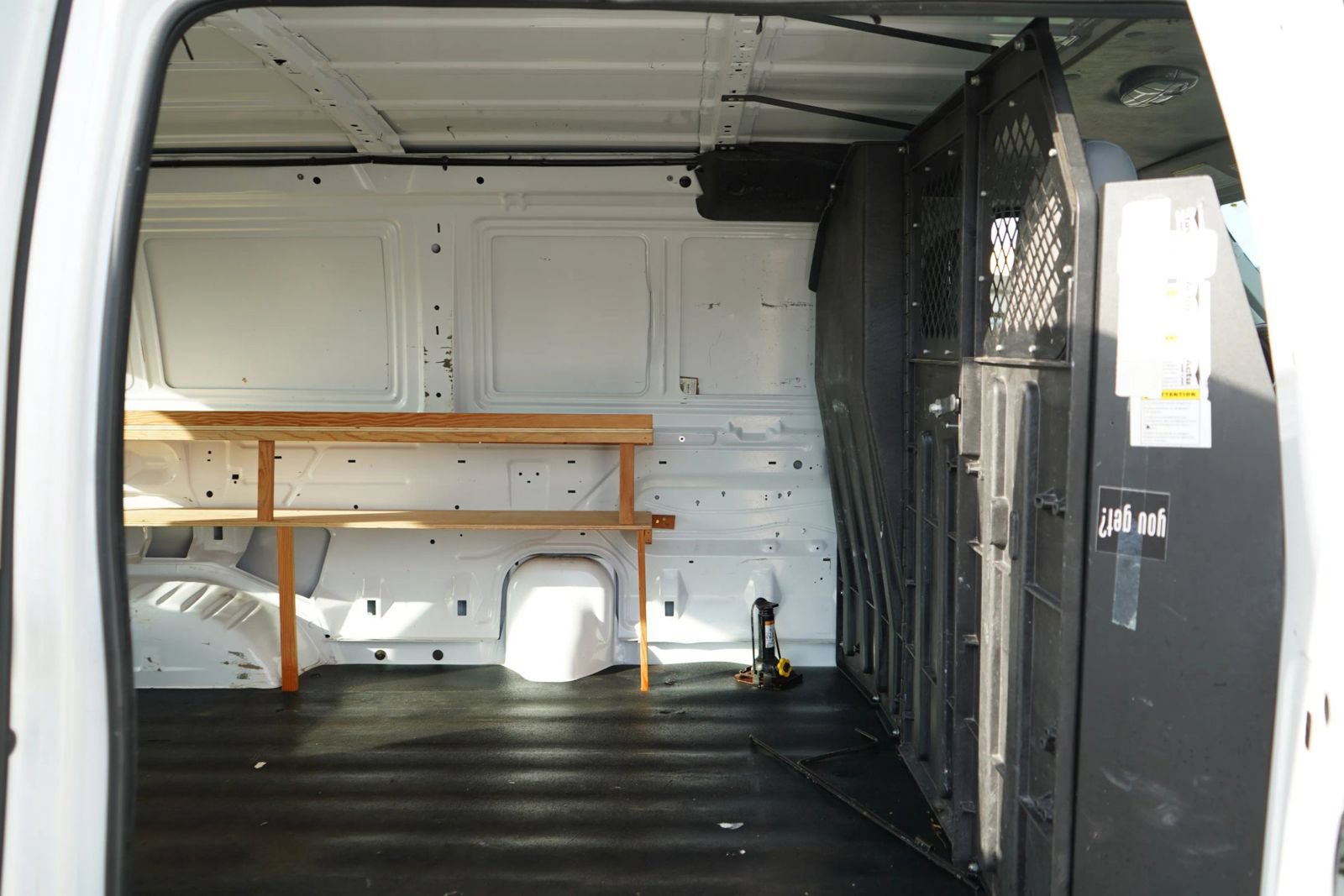 Used 2013 Ford E-150 and Econoline 150 RWD image 16