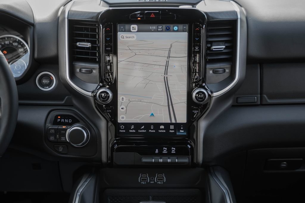 New 2026 RAM 1500 4x4 Crew Cab image 25