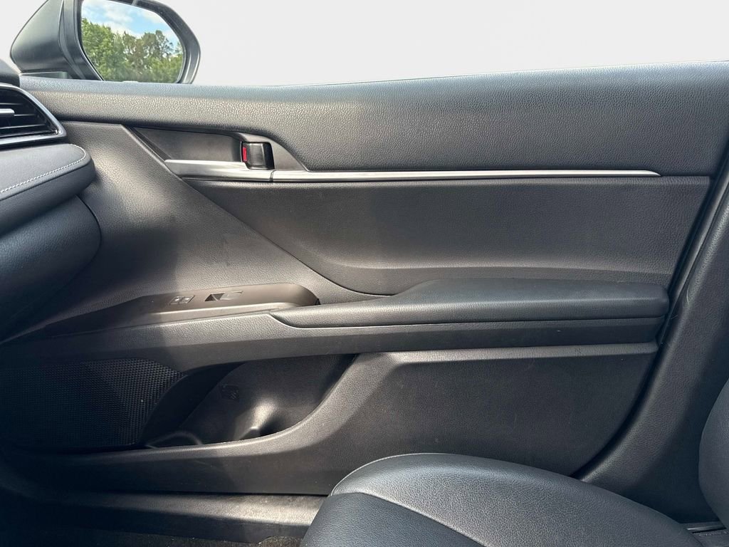 Used 2021 Toyota Camry SE w/ Audio Upgrade Package FWD image 18