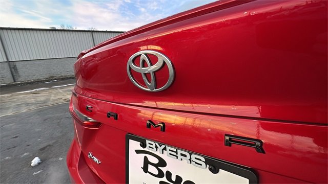 Used 2025 Toyota Camry SE image 32