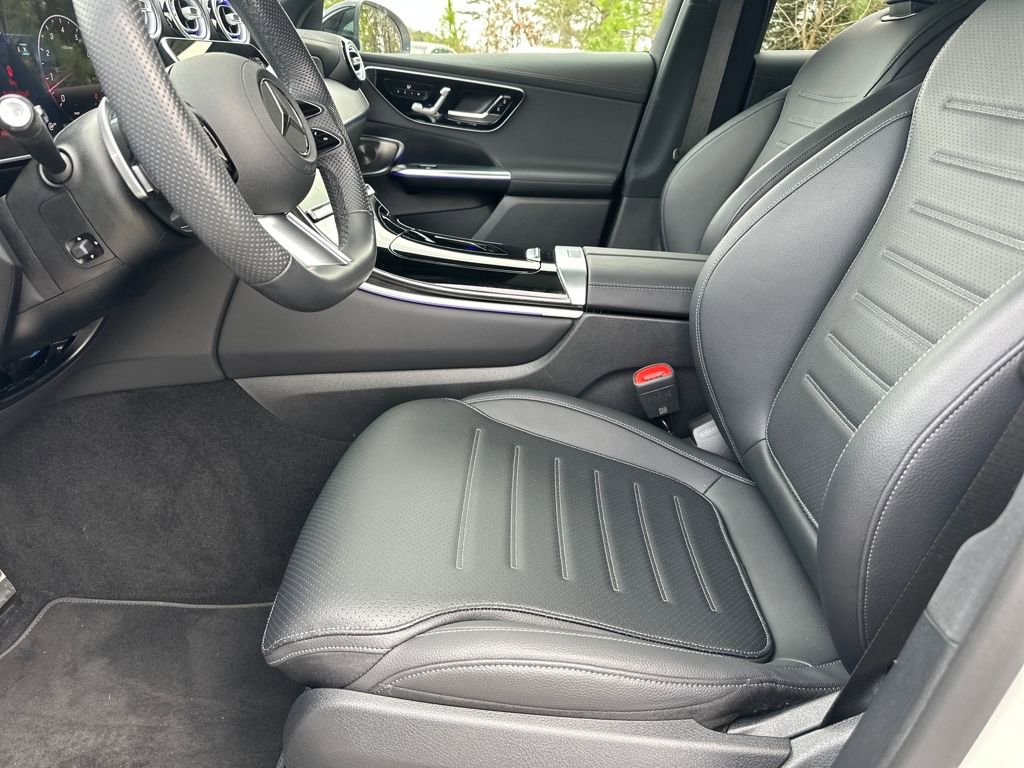 Certified 2025 Mercedes-Benz GLC 300 4MATIC image 19