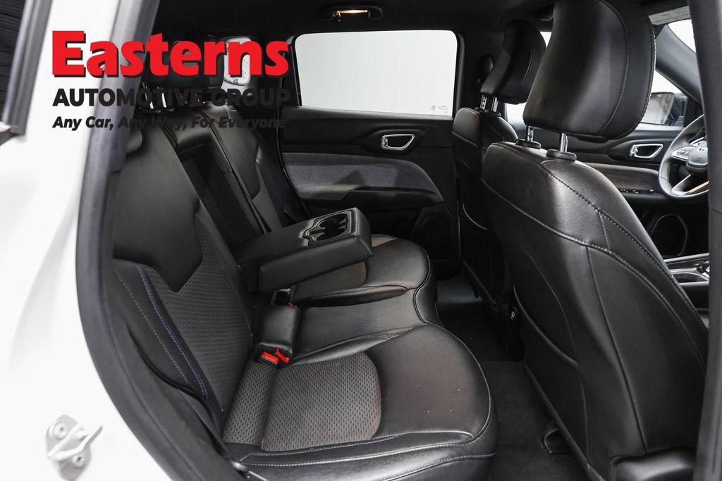 Used 2024 Jeep Compass Latitude AWD/4WD image 22