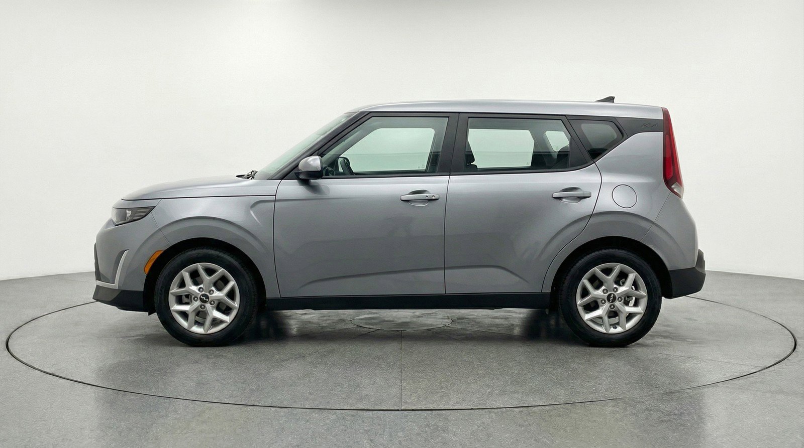 Used 2025 Kia Soul LX w/ LX Technology Package image 5