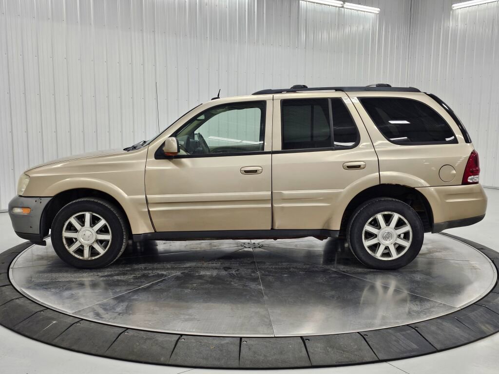 Used 2004 Buick Rainier CXL image 2
