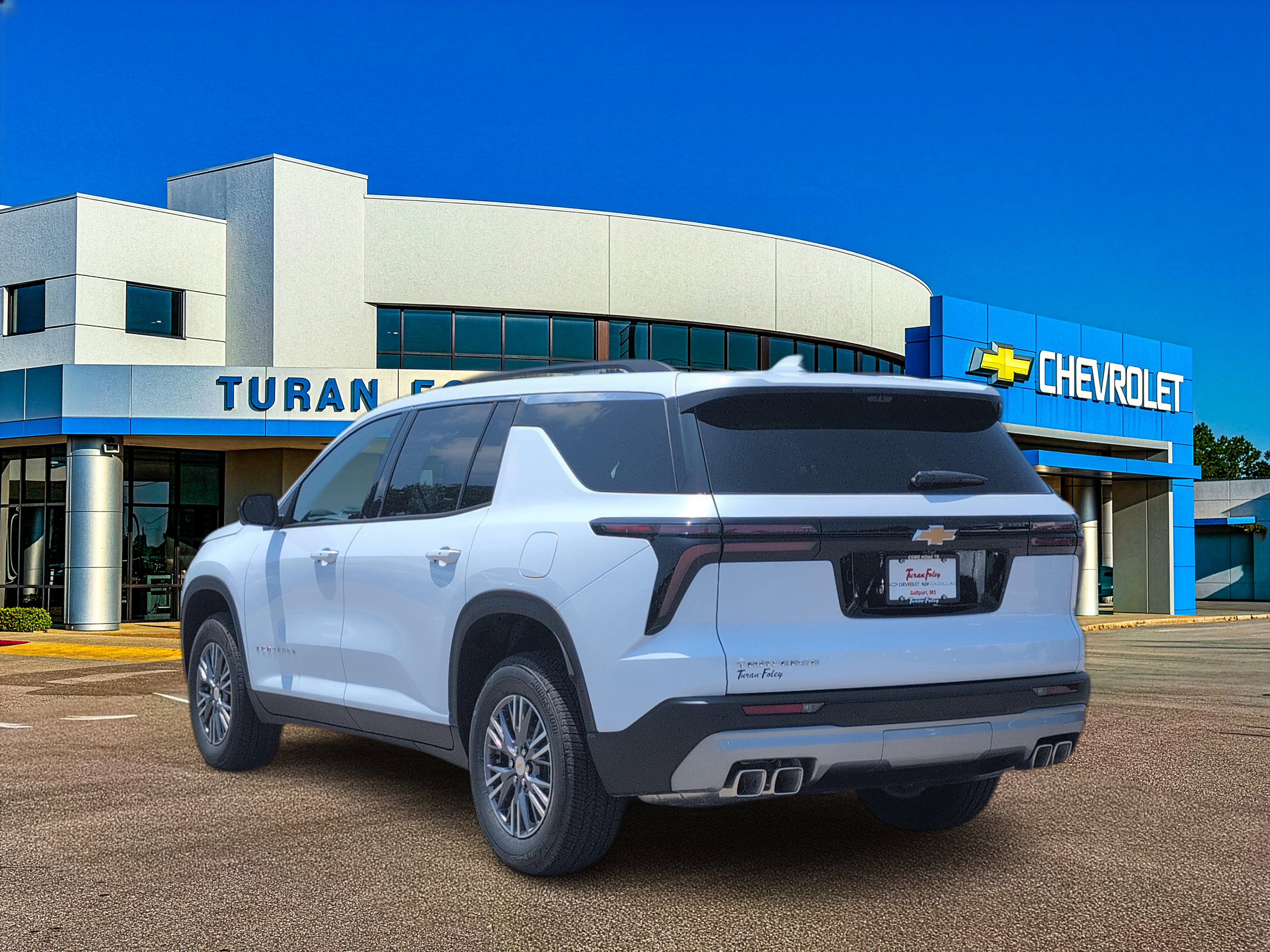 Used 2026 Chevrolet Traverse LT w/ Driver Confidence Package FWD image 3