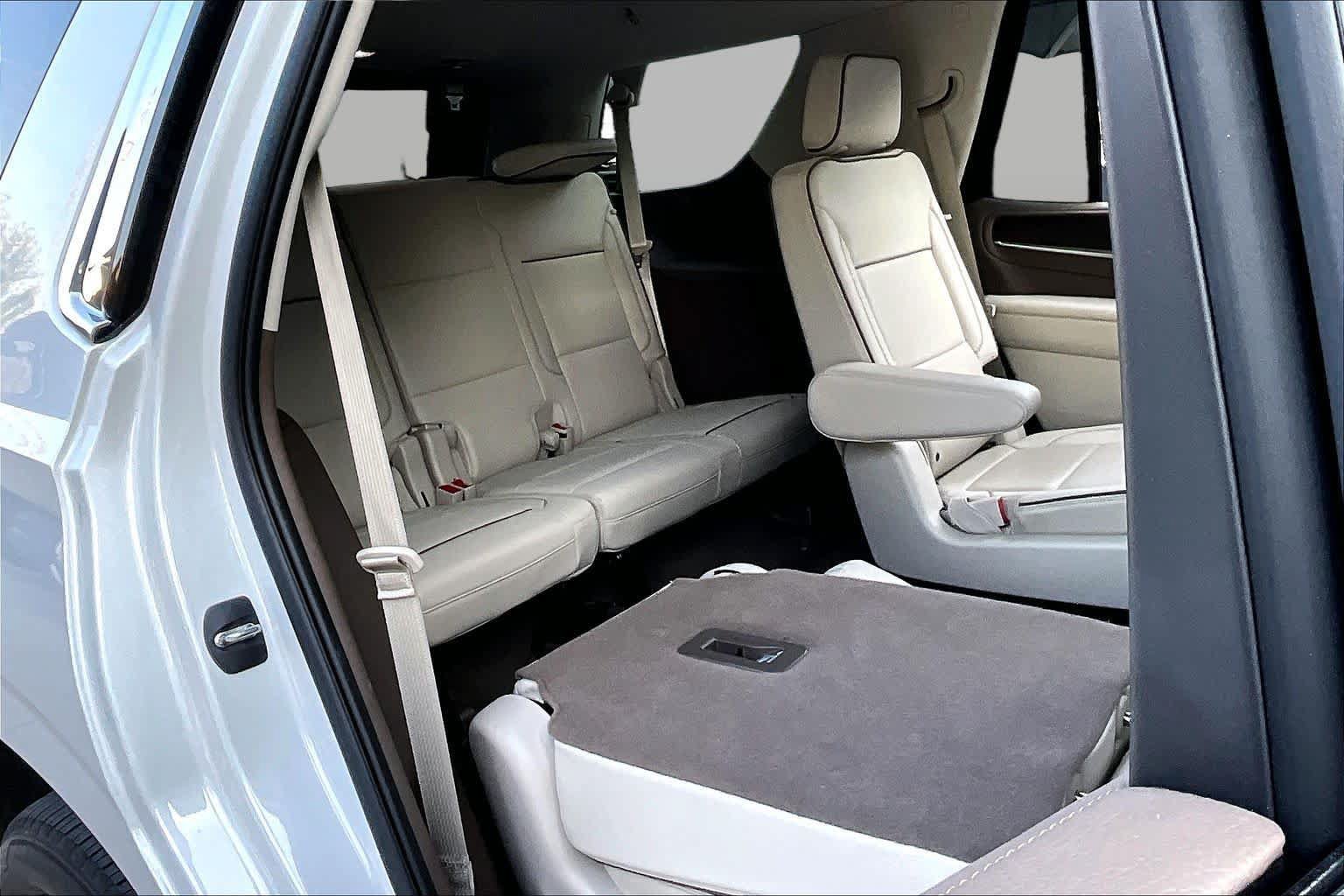 Used 2023 GMC Yukon Denali w/ LPO, Floor Liner Package AWD/4WD image 20