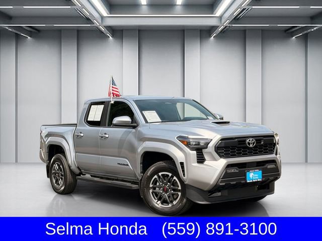 Used 2025 Toyota Tacoma TRD Sport image 1
