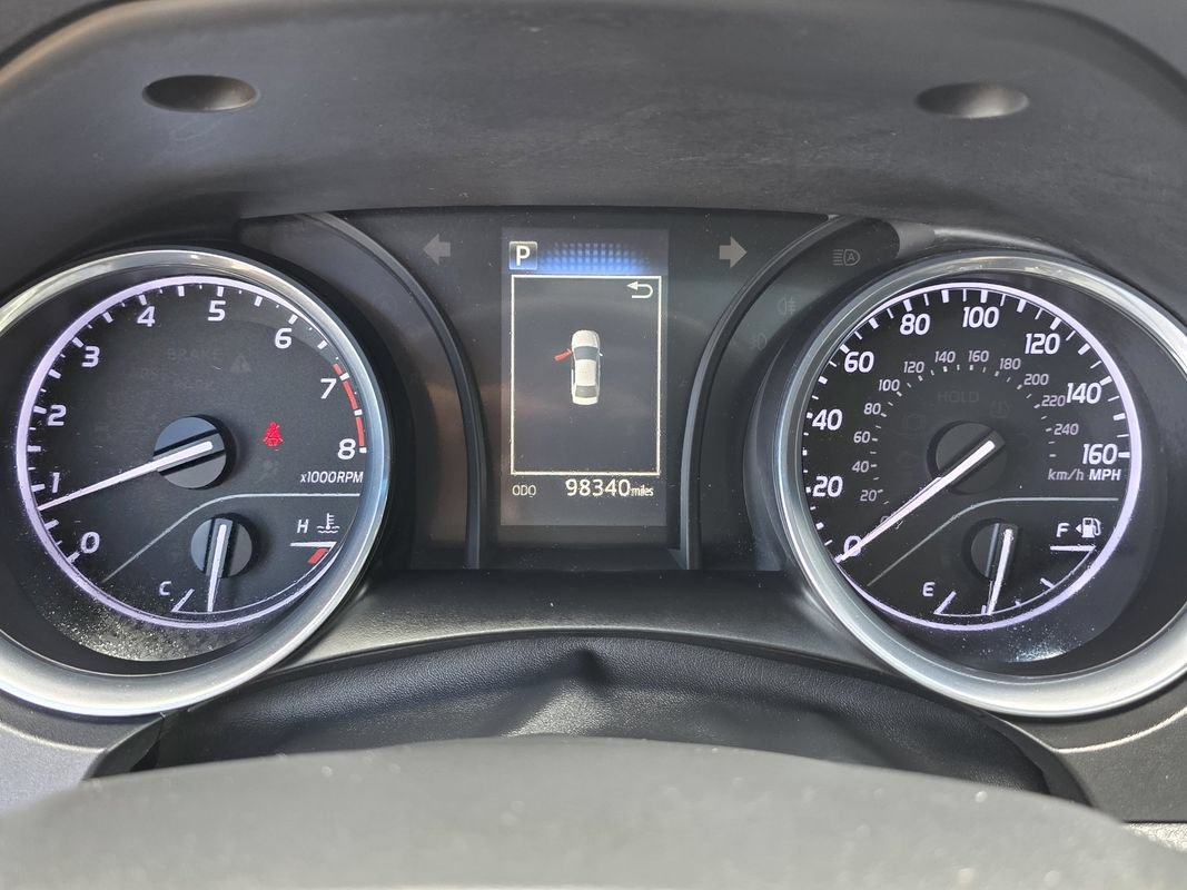 Used 2020 Toyota Camry SE FWD image 32