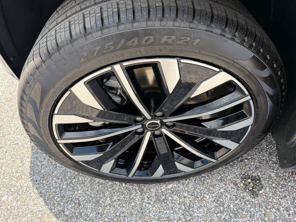 New 2026 Volvo XC90 T8 Ultra w/ Protection Package Premier AWD/4WD image 29
