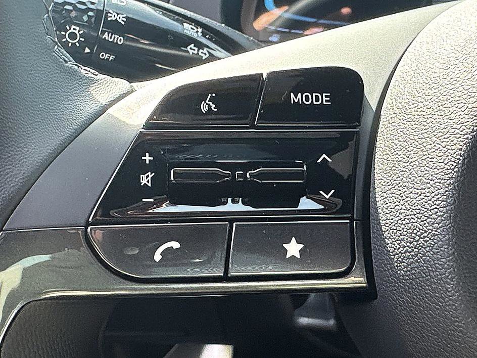 New 2026 Hyundai Elantra Sport FWD image 13