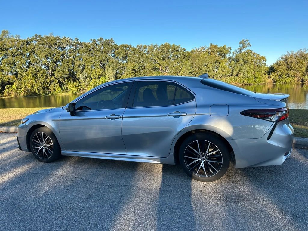 Certified 2024 Toyota Camry SE image 3