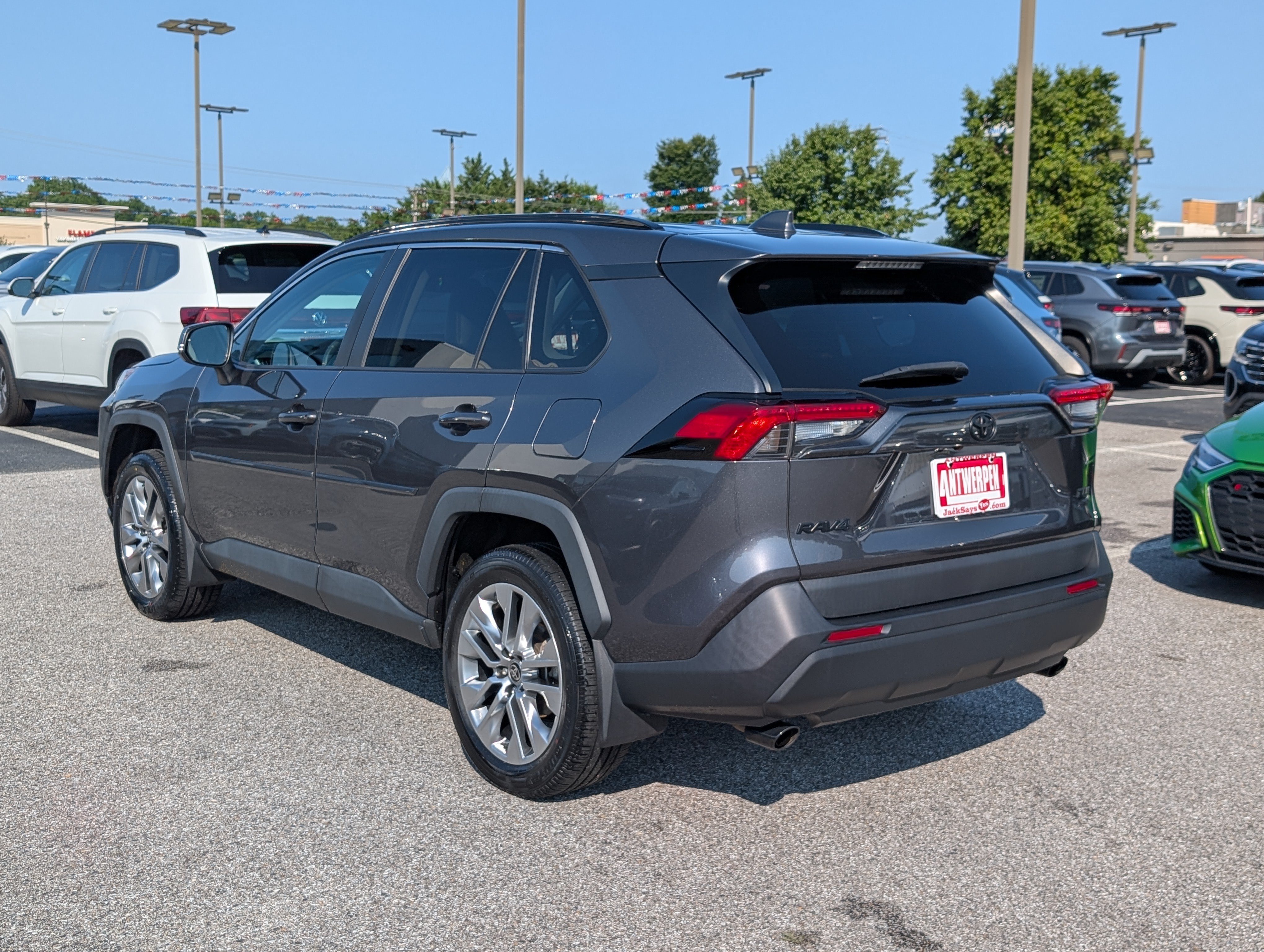 Used 2023 Toyota RAV4 XLE Premium AWD/4WD image 5
