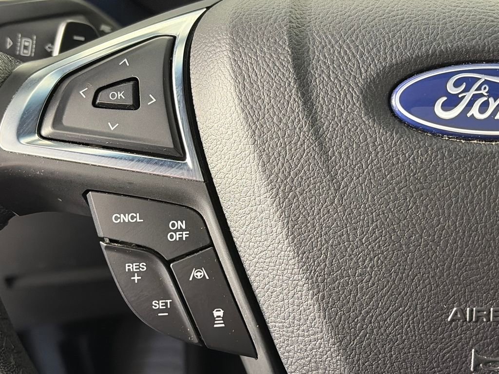 Used 2020 Ford Edge Titanium w/ Equipment Group 301A image 17