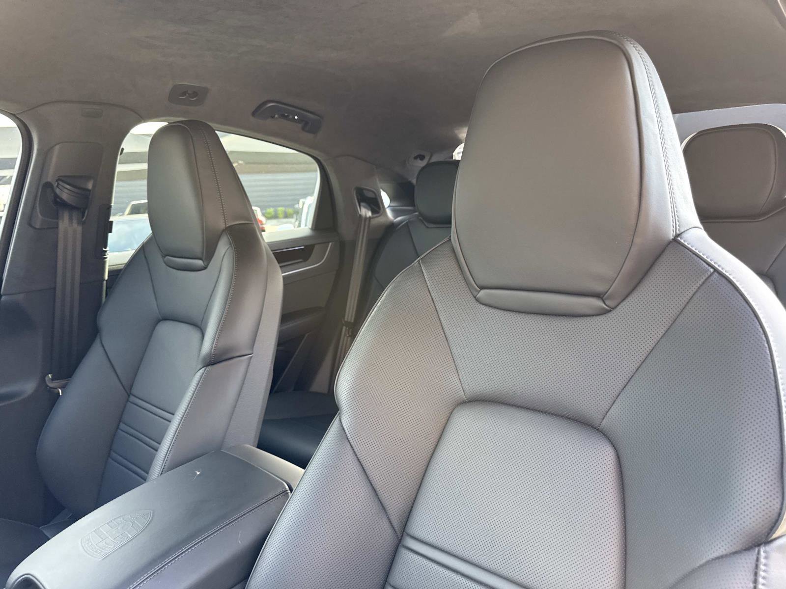 Used 2025 Porsche Cayenne Turbo GT image 24