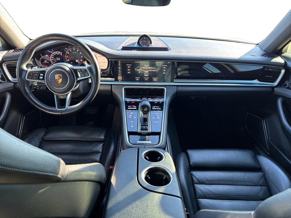 Used 2018 Porsche Panamera image 17