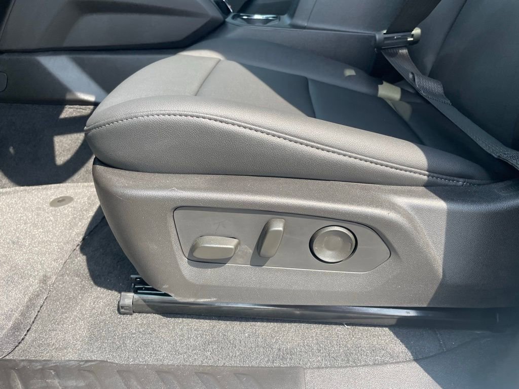 New 2026 GMC Canyon Elevation w/ Convenience Package image 22