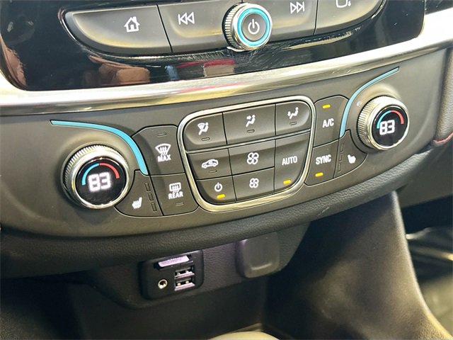 Used 2023 Chevrolet Traverse RS image 15