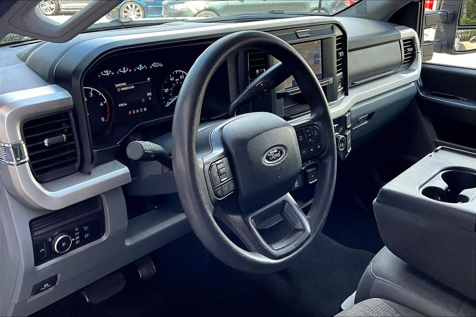 Used 2025 Ford F250 XLT AWD/4WD image 17
