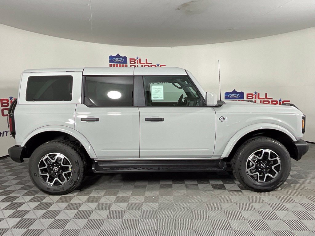 New 2026 Ford Bronco Outer Banks AWD/4WD image 2