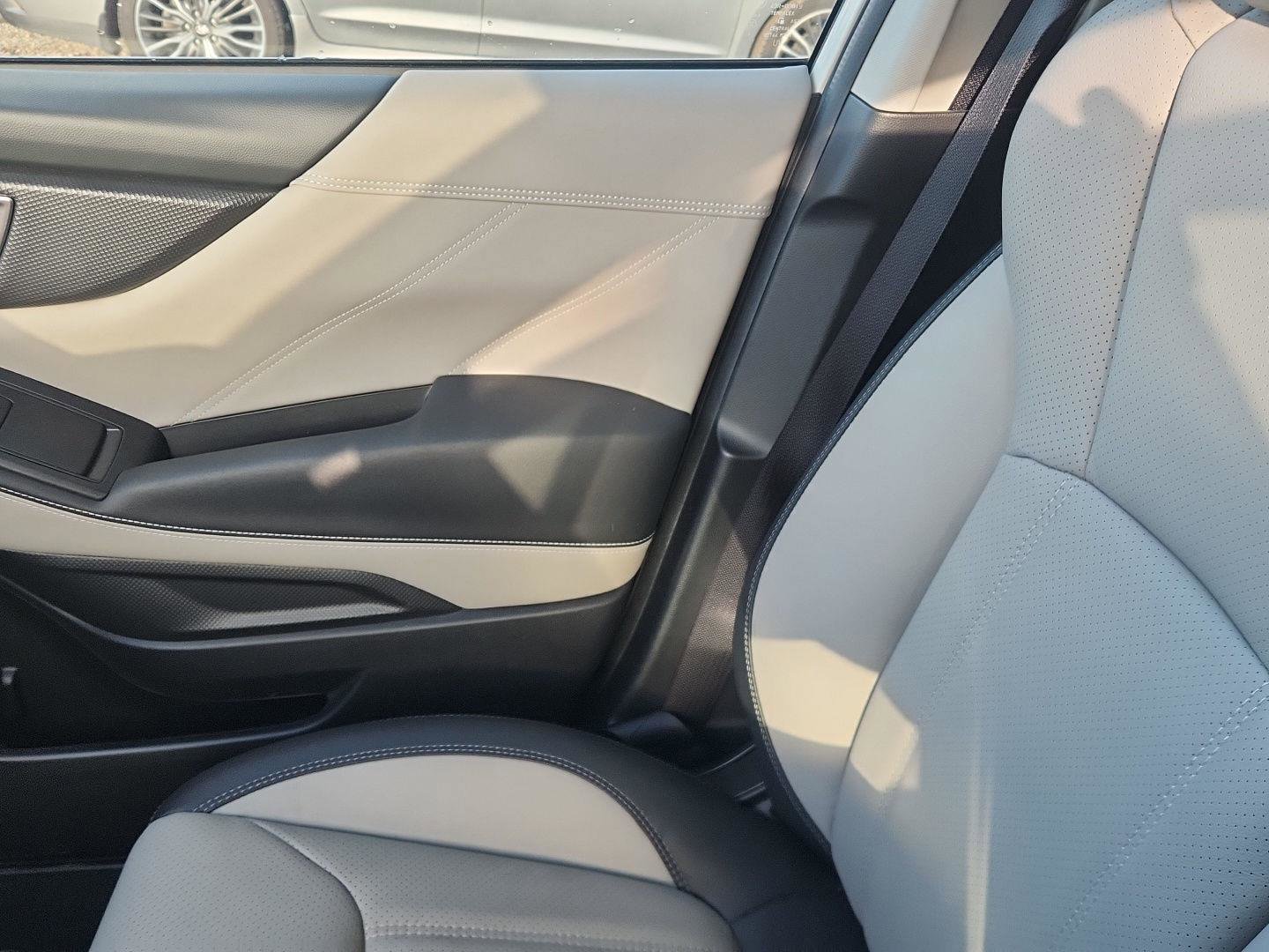 Used 2023 Subaru Forester Limited w/ Popular Package #3 image 17