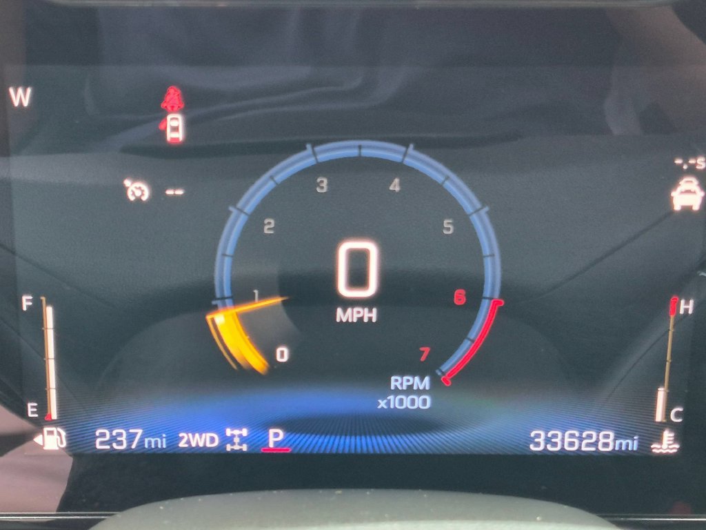 Used 2025 Chevrolet TrailBlazer LT AWD/4WD image 16