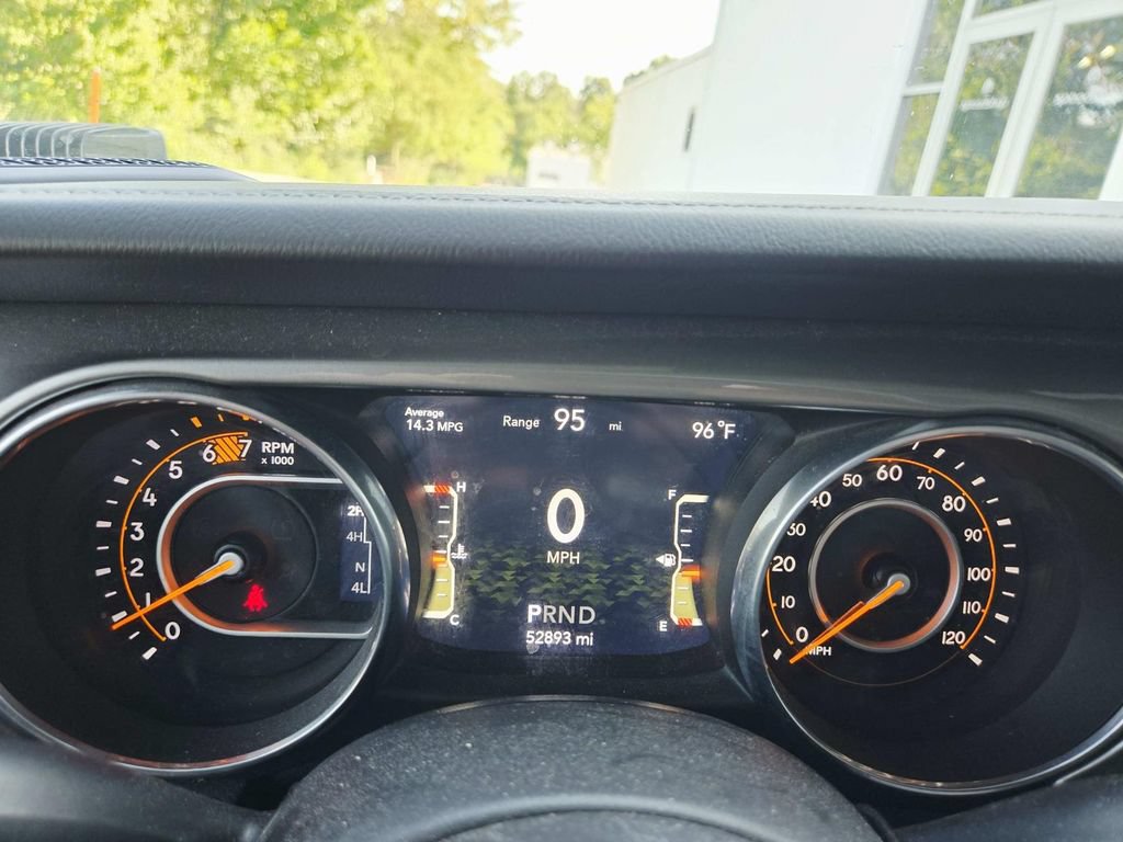 Used 2018 Jeep Wrangler Unlimited Sahara w/ Safety Group AWD/4WD image 28