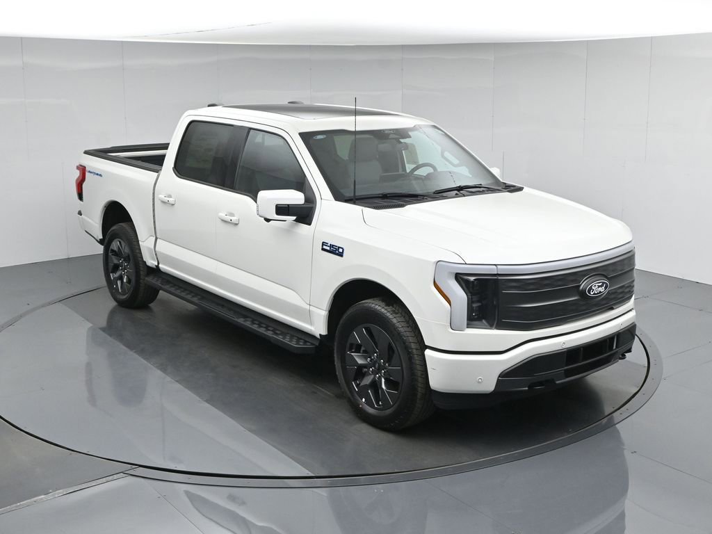 New 2025 Ford F150 Lightning Lariat w/ Max Trailer Tow Package image 37