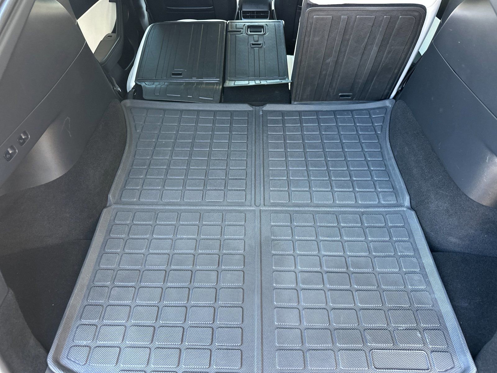 Used 2022 Tesla Model Y Performance AWD/4WD image 17