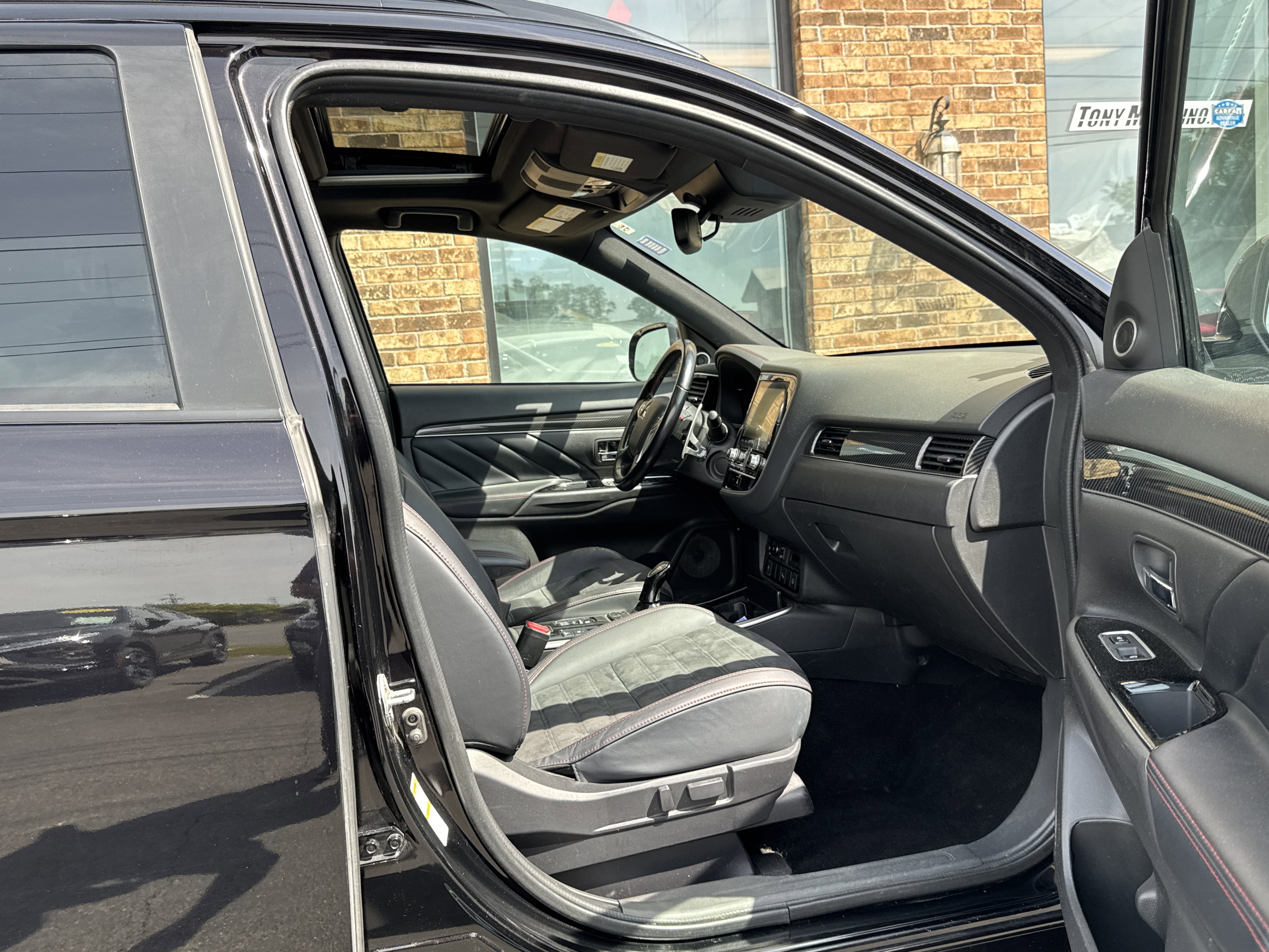 Used 2022 Mitsubishi Outlander LE AWD/4WD image 13