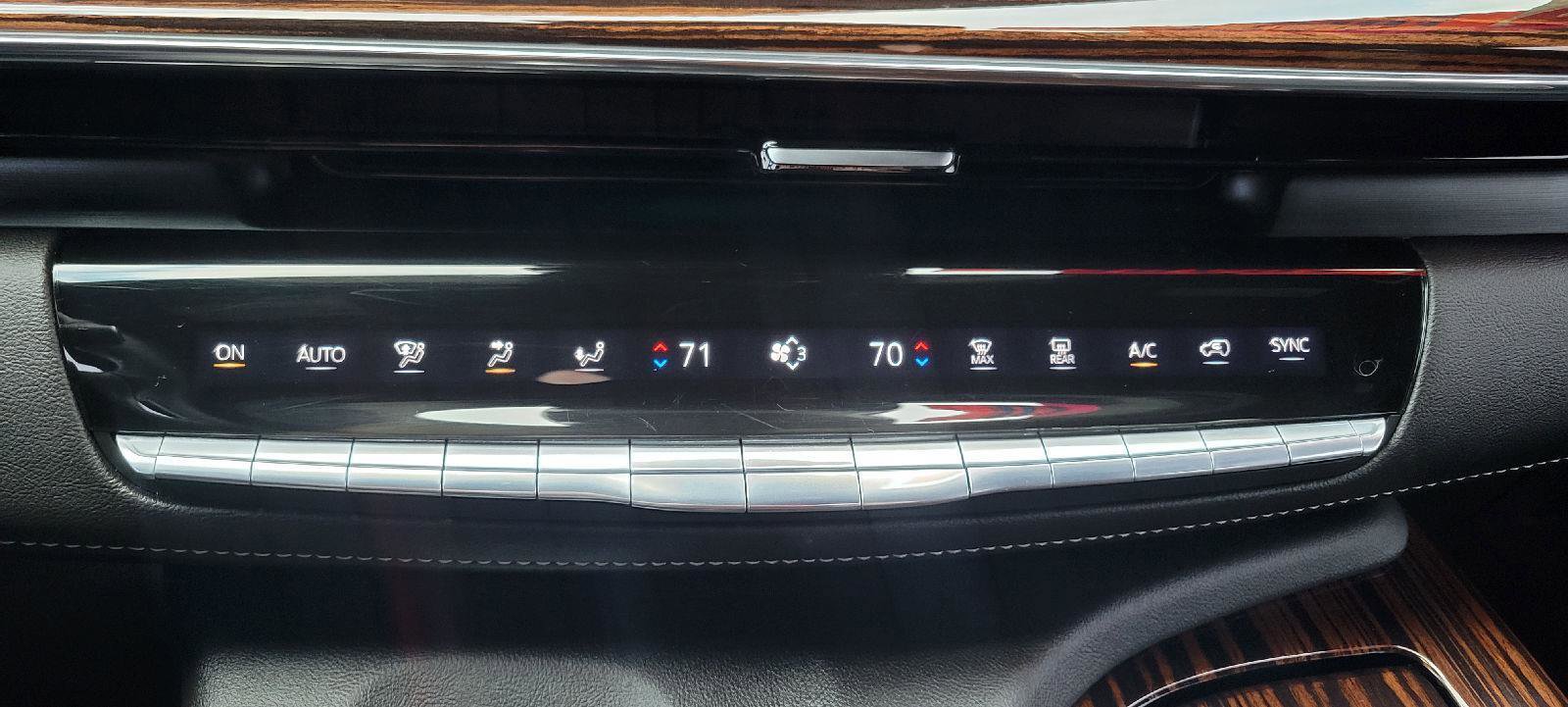 Used 2023 Cadillac Escalade Premium Luxury image 21